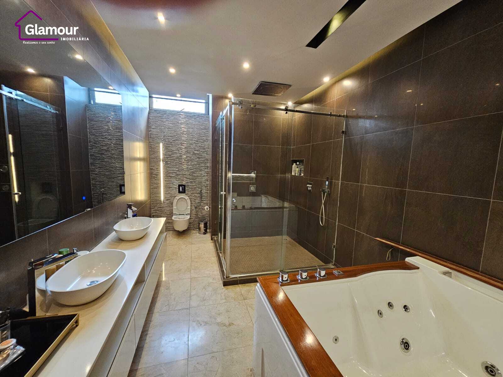 Moradia T4 de Luxo no Bairro de Mapulene
